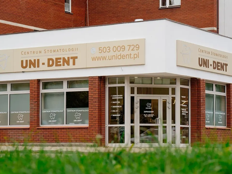 Wolumen 18, Centrum Stomatologii UNI-DENT